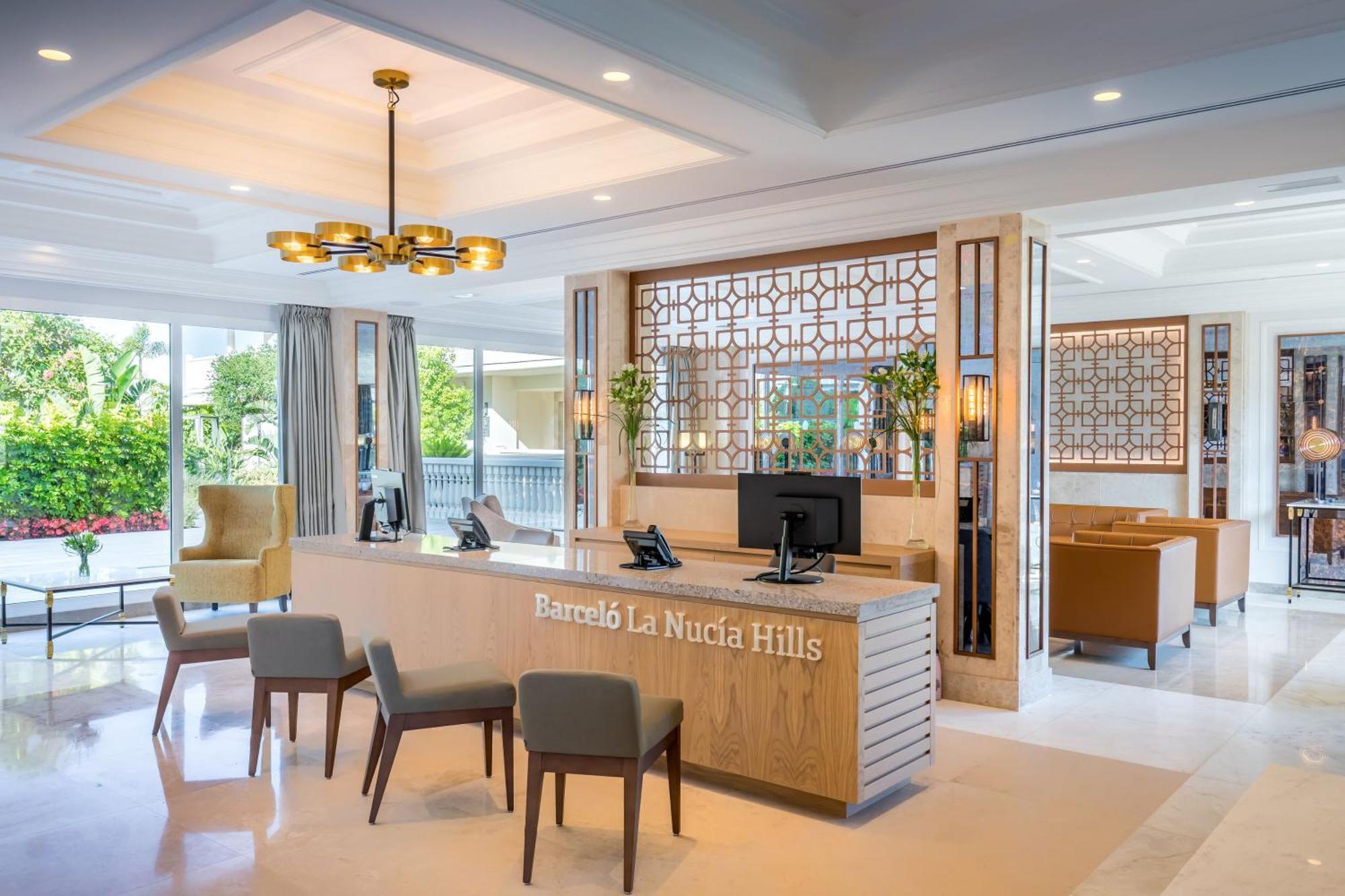 Hotel Barceló la Nucía Hills Exterior foto Concierge desk at the Mandarin Oriental, Dubai